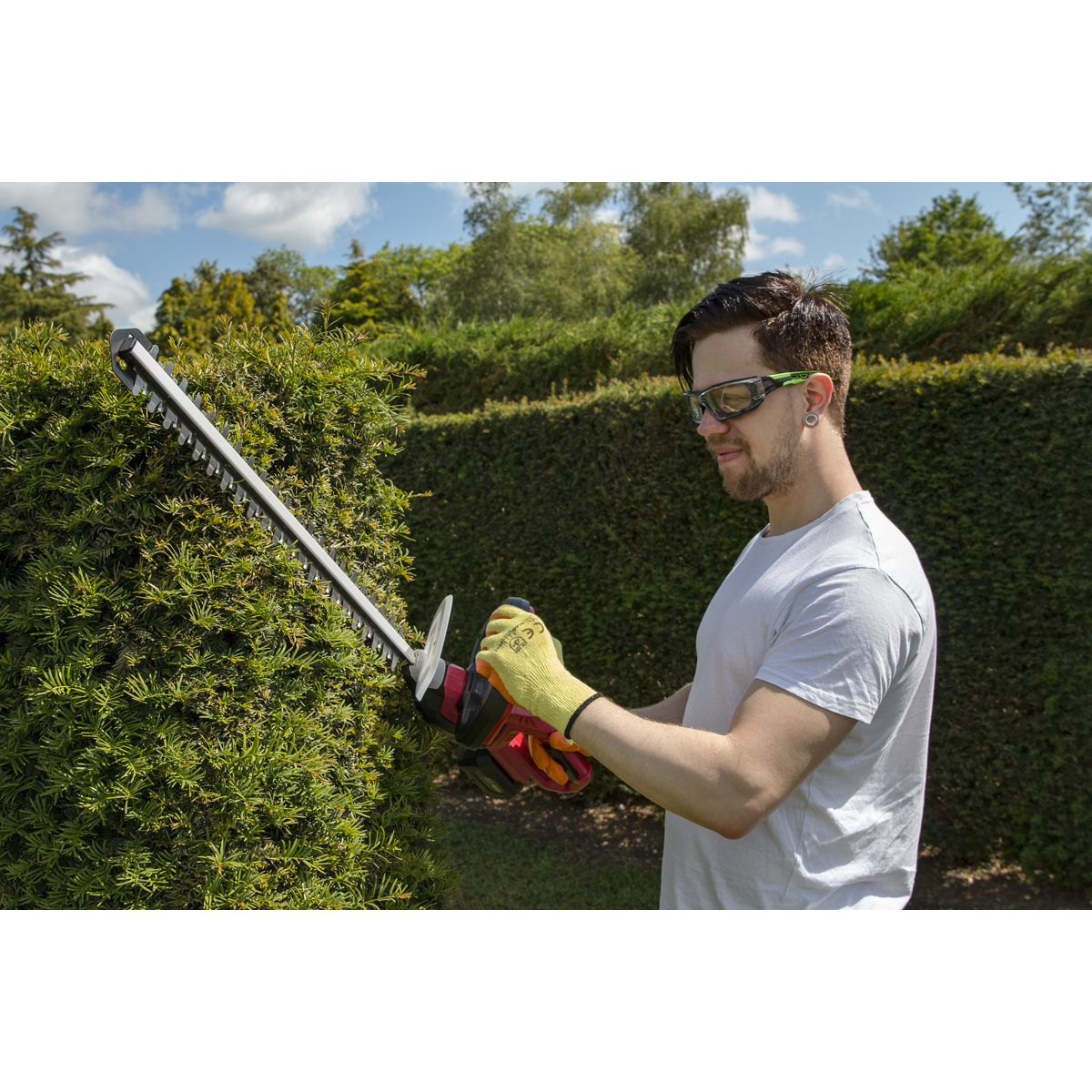 20V Cordless 520mm Hedge Trimmer - Body Only