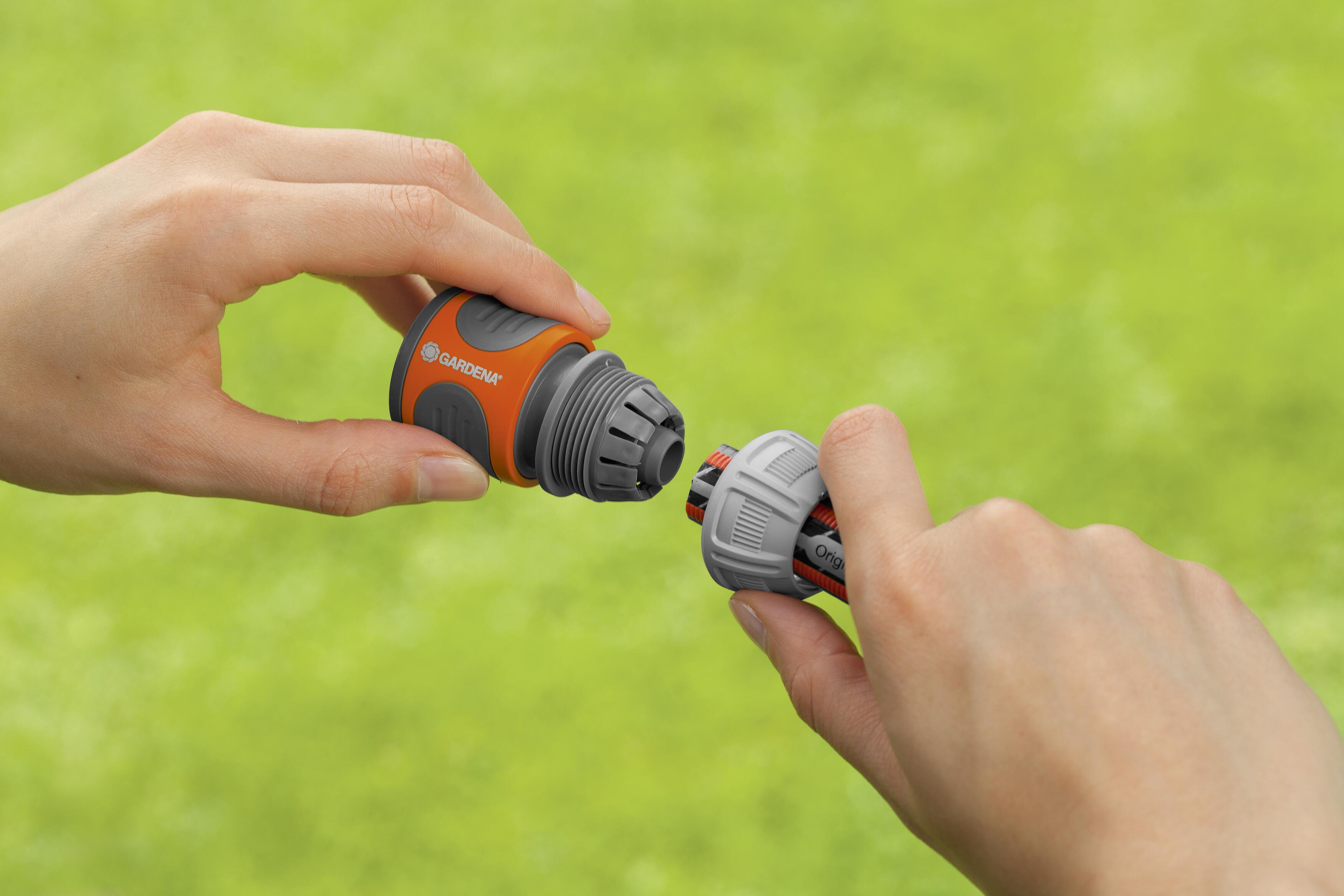 1/2 Inch - 5/8 Inch Hose Connector