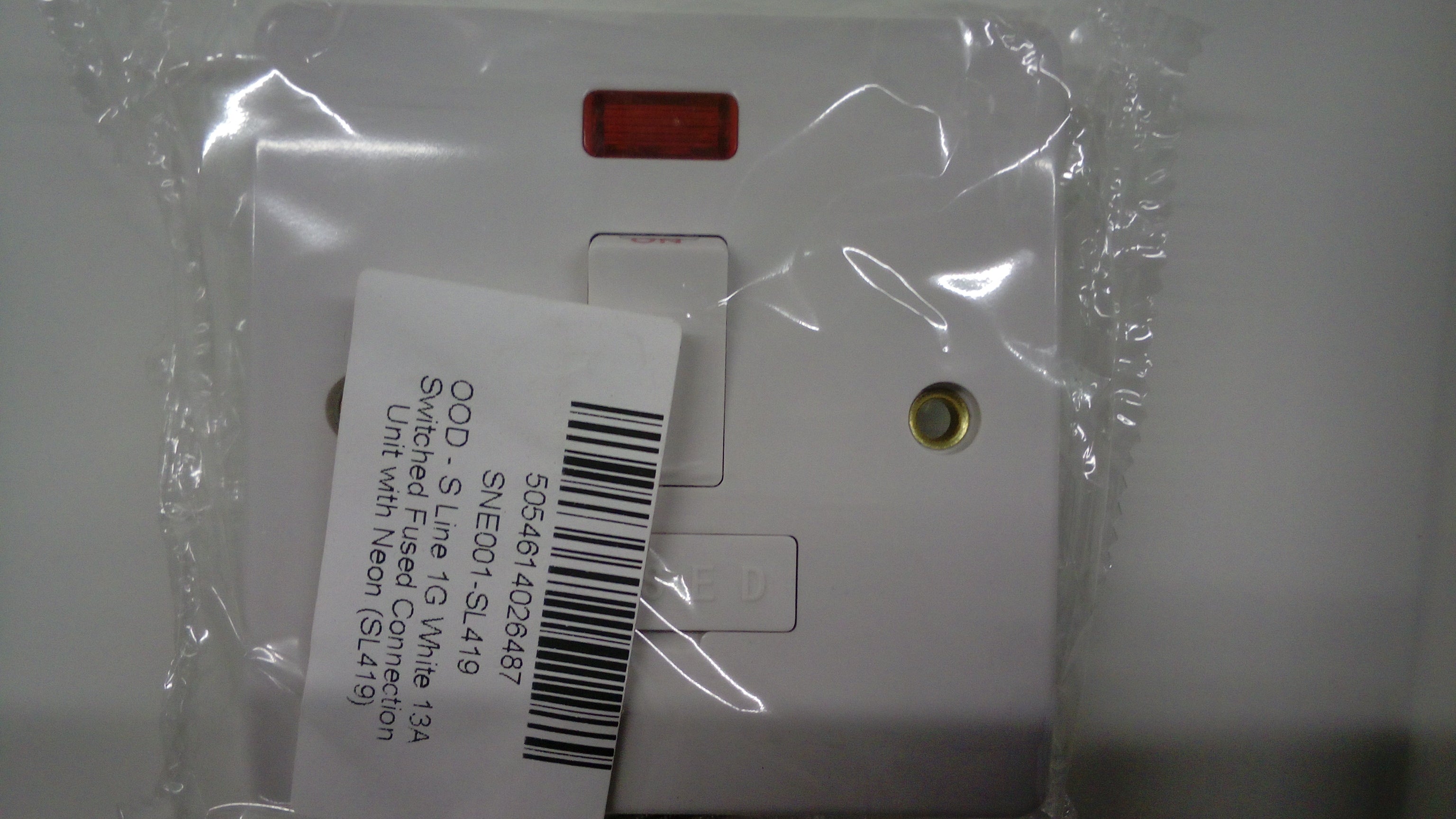 Sline 13A White Switched Connection Unit with Neon Fused Spur Electric Wall Plate
