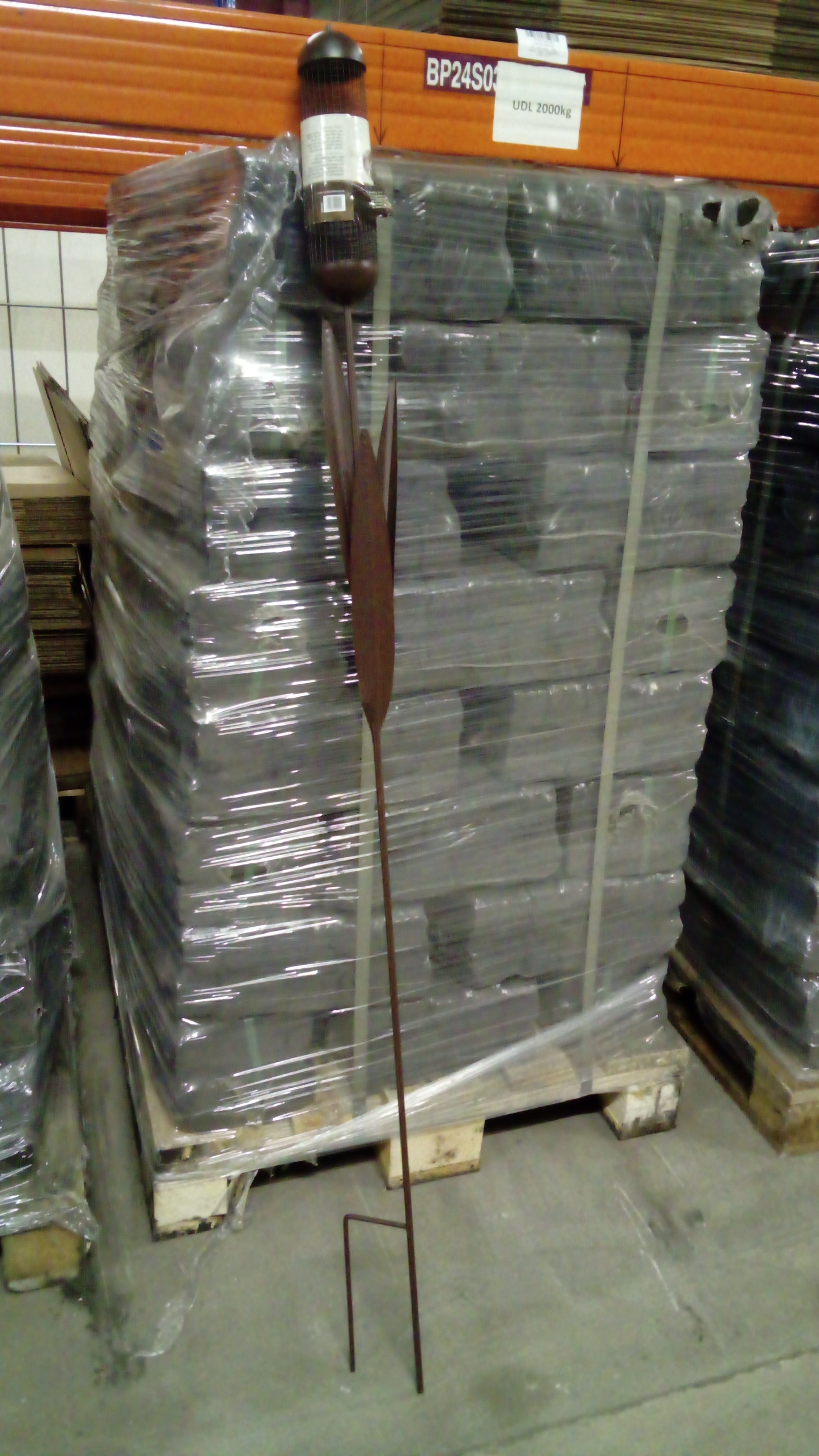 Rustic Reed Peanut Garden Border Feeder