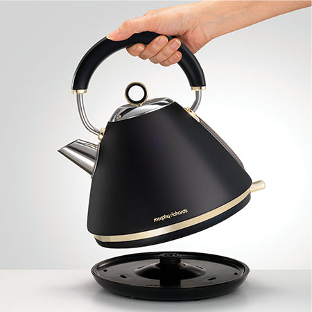 Ascend 1.5L Traditional Pyramid Kettle - Black