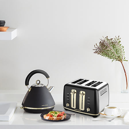 Ascend 1.5L Traditional Pyramid Kettle - Black