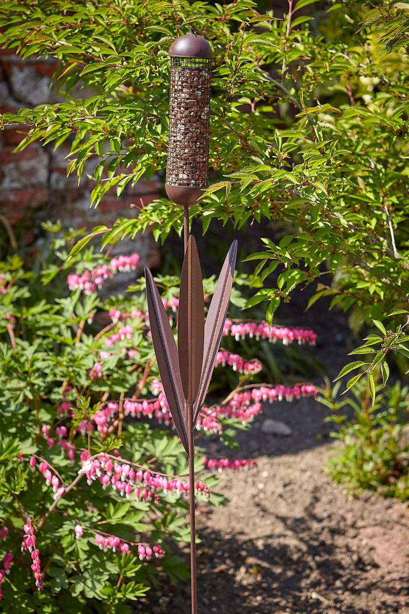 Tom Chambers Rustic Reed Peanut Garden Border Feeder