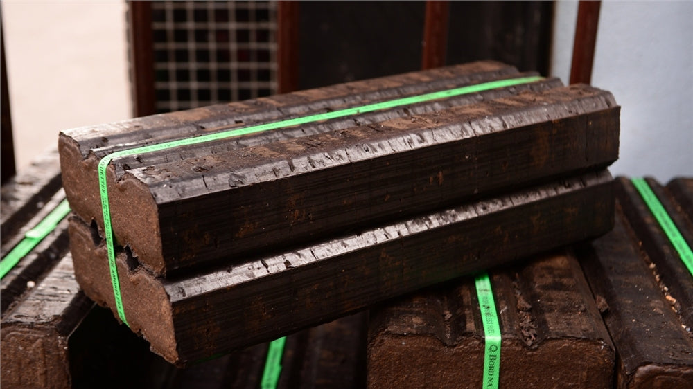 Hadley Peat Briquettes 10KG by Hadley – Long-Lasting, High-Heat Fuel for Fires & Stoves