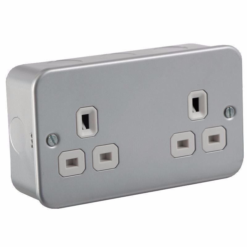 13A 2G Twin 230V Metal Clad UK 3 Un-Switched Electric Wall Socket