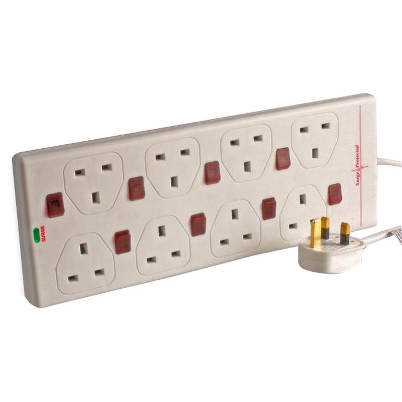 2M 8G White Surge Protected Individually Switched ��Extension Socket