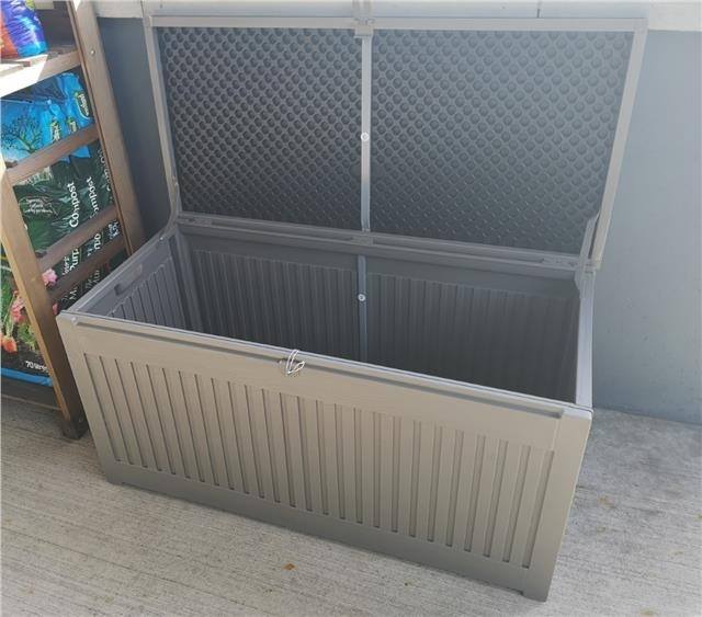 72 Gallon/ 327L Outdoor Plastic Storage Box & Seat