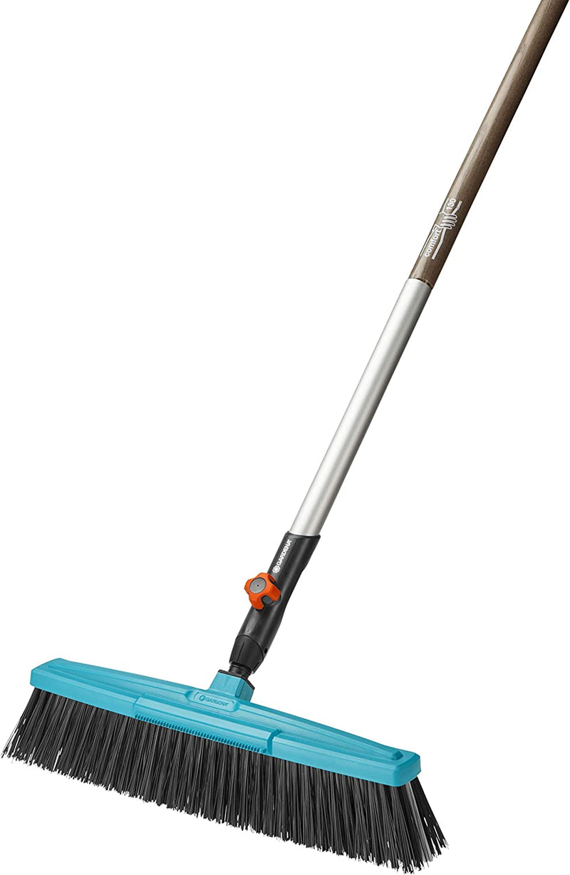 Gardena Combisystem Road Broom & 130cm Wooden Handle